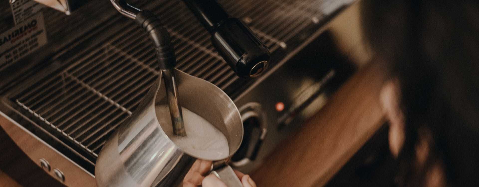 Automatique, manuelle : quelle machine à café pro choisir ?