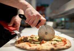 Comment faire la pizza parfaite en déplacement : Les meilleurs fours à pizza électriques professionnels pour la cuisson en déplacement
